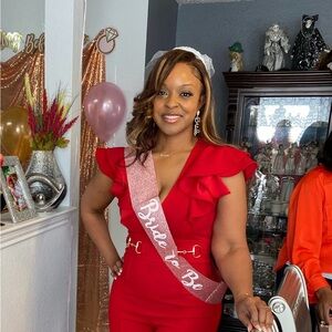 Like this to know when I go live!! Hope to see you soon!!